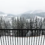 Hvoya & Bukovel