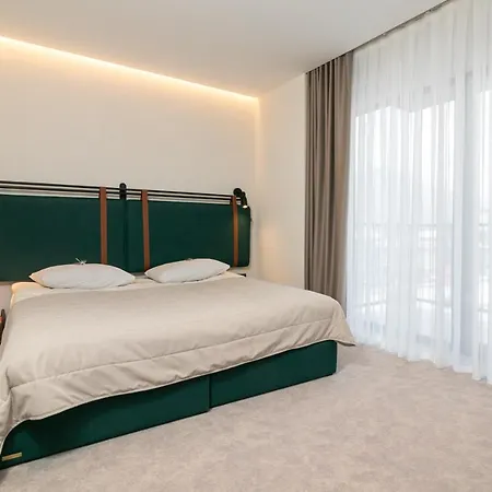 Hotel Hvoya &