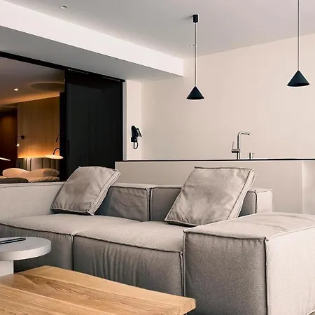 Hotel Hvoya 3*