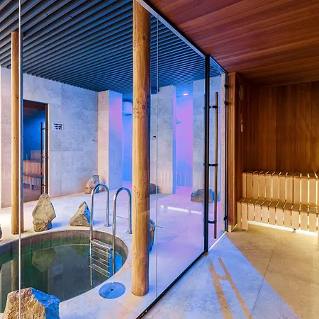 Hvoya & 3* Буковель