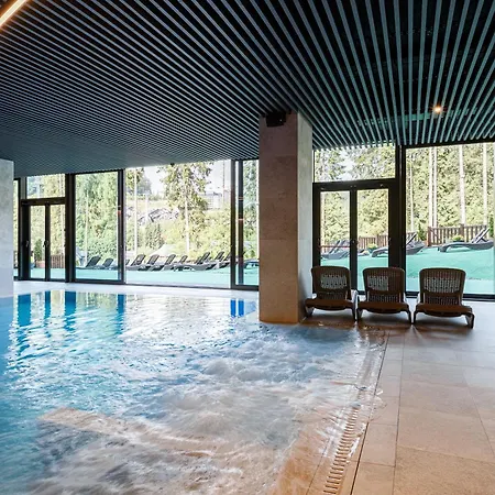Hvoya & Hotell 3*