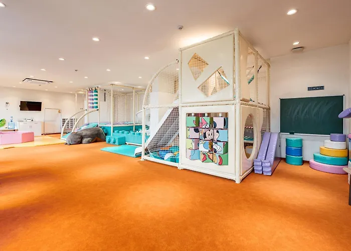 Hvoya & 3* 布克维