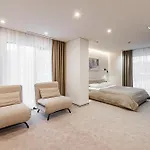 Hvoya & 3* Bukovel