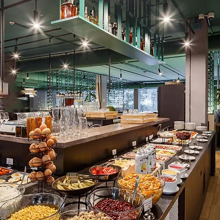 Hvoya & Ξενοδοχείο Μπούκοβελ