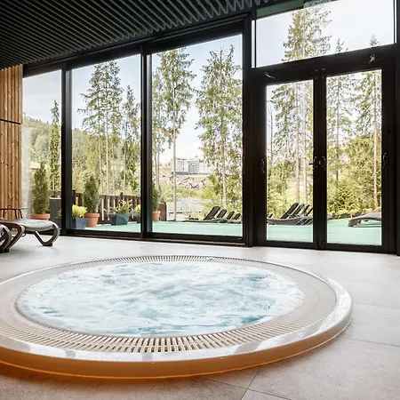 Hvoya & Μπούκοβελ